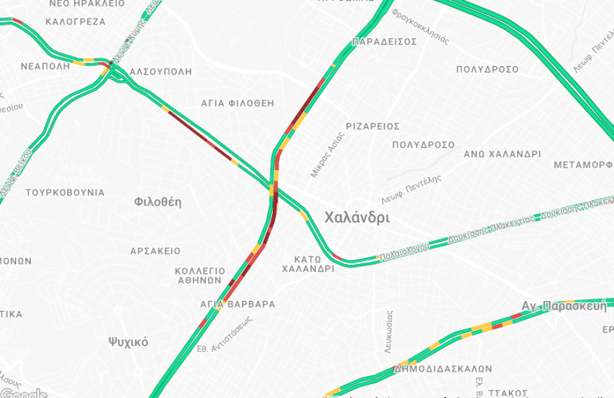 Τροχαίο επί της λεωφόρου Κηφισίας, ταξί συγκρούστηκε με δίκυκλο - Καθυστερήσεις στο ρεύμα της ανόδου από το ύψος Καποδιστρίου