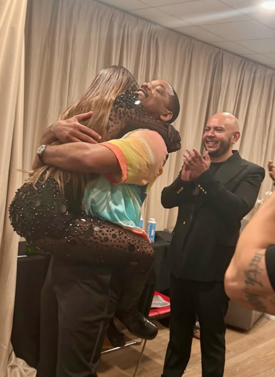 Γουίλ Σμιθ: Αντιδράσεις μετά τη νέα του εμφάνιση - Τον κατηγορούν ότι φλέρταρε επί σκηνής με την Ίντια Μαρτίνεθ