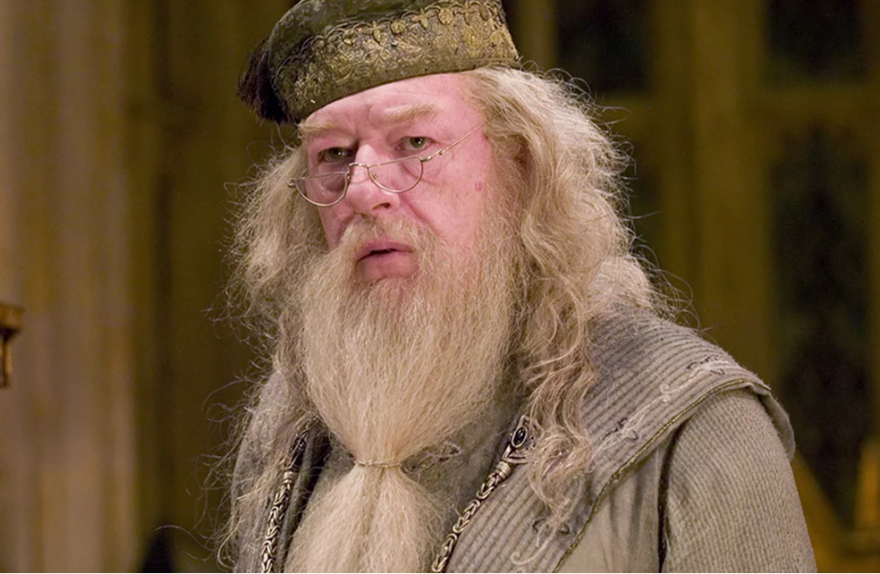 Τζον Λίθγκοου: Επιβεβαίωσε ότι θα υποδυθεί τον Ντάμπλντορ στην τηλεοπτική σειρά Χάρι Πότερ