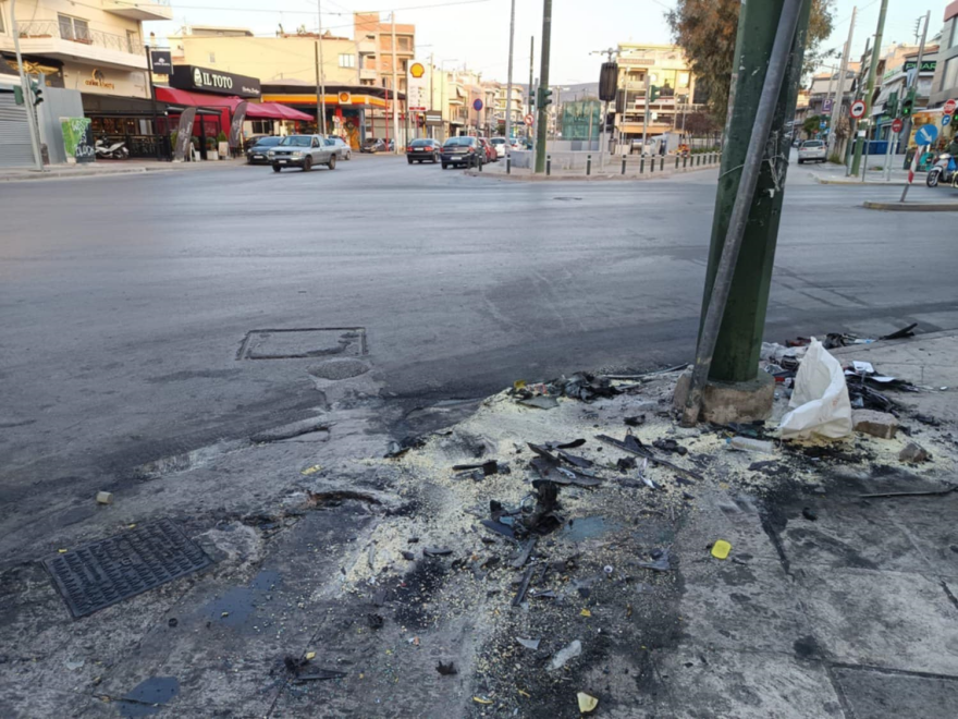 Τραγωδία στη Θηβών: Ένας νεκρός και τρεις τραυματίες σε τροχαίο - Δείτε βίντεο από την επιχείρηση απεγκλωβισμού