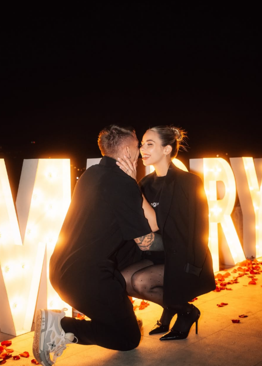 Πρόταση γάμου από τον Μπράντον Τόμας στην αγαπημένη του Εύη - Φωτογραφίες 