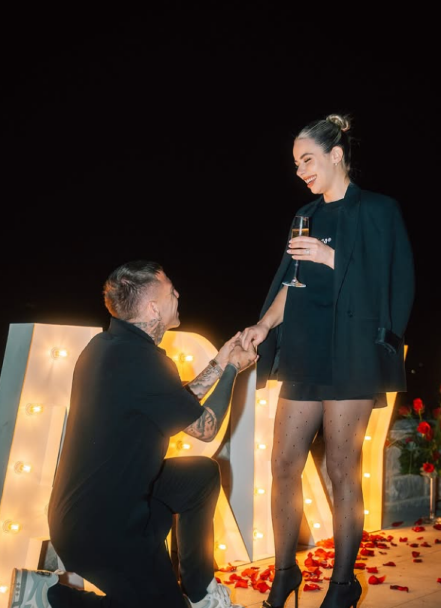 Πρόταση γάμου από τον Μπράντον Τόμας στην αγαπημένη του Εύη - Φωτογραφίες 