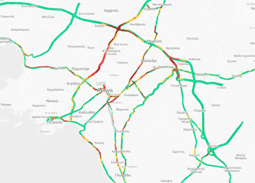 Κίνηση στους δρόμους: Μποτιλιάρισμα χιλιομέτρων στον Κηφισό προς Πειραιά, καθυστερήσεις 20' λόγω τροχαίου στην περιφερειακή Υμηττού