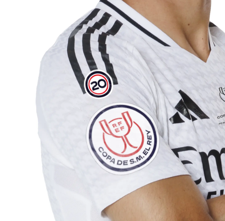 Έως και 190 ευρώ η επετειακή φανέλα της Ρεάλ Μαδρίτης για τον τελικό του Κυπέλλου Ισπανίας με την Μπαρτσελόνα - Φωτογραφίες