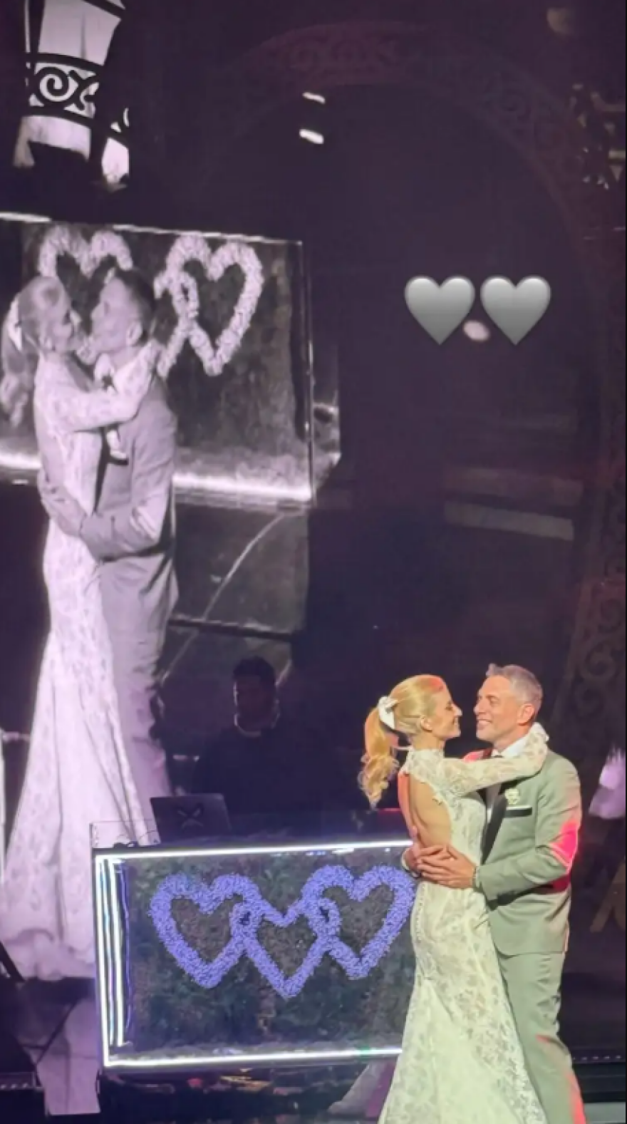 Η Ευαγγελία Αραβανή παντρεύτηκε τον Σπύρο Λάζαρη - Το γαμήλιο πάρτι και η πρώτη τους φωτογραφία
