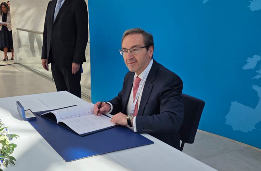 ΔΣΑ: Υπογράφηκε η ευρωπαϊκή σύμβαση για την προστασία του επαγγέλματος του δικηγόρου
