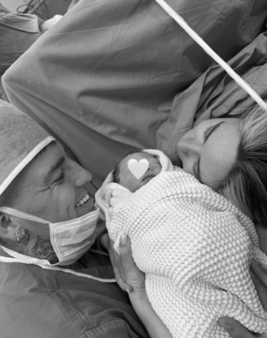 ΠΑΟΚ: Έγινε πατέρας ο Μπράντον Τόμας - Φωτογραφίες 