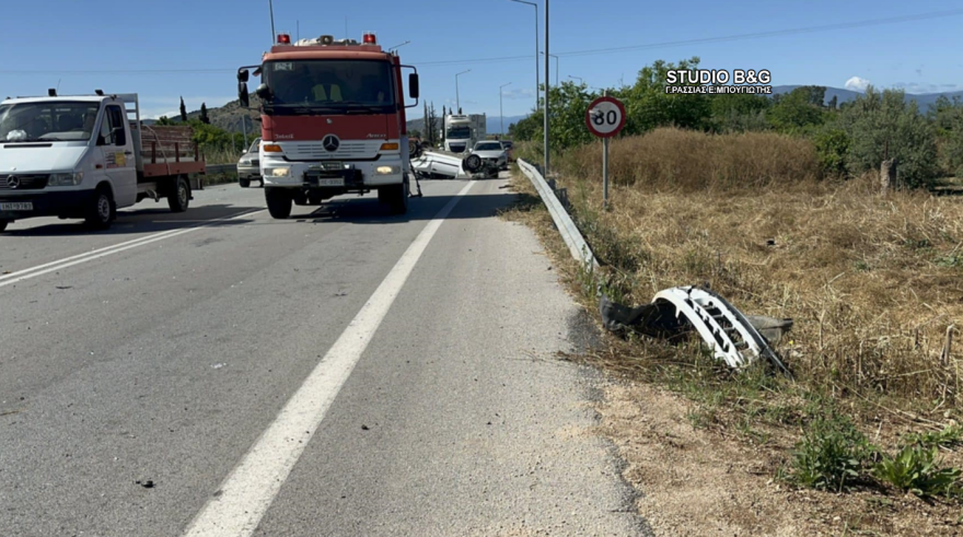 Σοβαρό τροχαίο στην Αργολίδα - Συγκρούστηκαν 2 ΙΧ, πληροφορίες για δύο τραυματίες