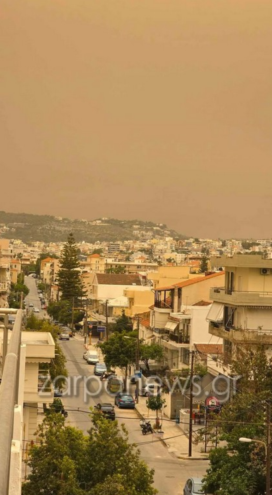Αφρικανική σκόνη «έπνιξε» την Κρήτη: Πορτοκαλί ουρανός και αποπνικτική ατμόσφαιρα σε Ηράκλειο και Χανιά - Δείτε φωτογραφίες
