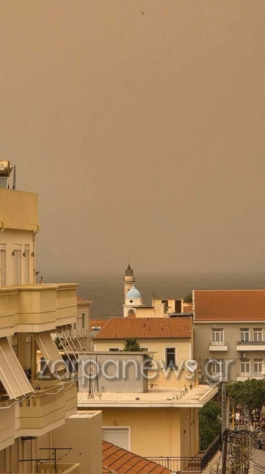 Αφρικανική σκόνη «έπνιξε» την Κρήτη: Πορτοκαλί ουρανός και αποπνικτική ατμόσφαιρα σε Ηράκλειο και Χανιά - Δείτε φωτογραφίες