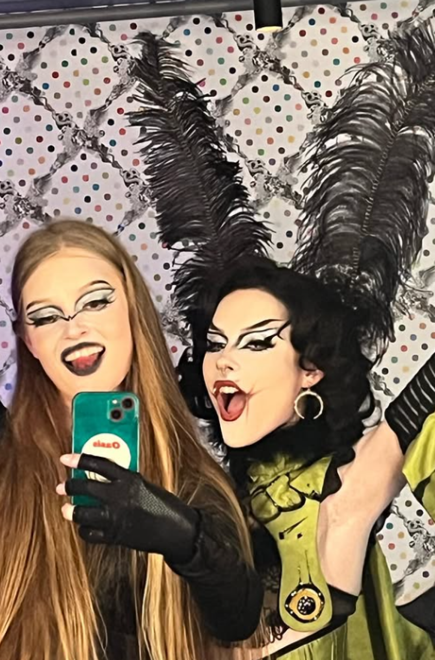 «Εκπλήρωσα ένα όνειρο που είχα από πάντα» - Η κόρη του Έλον Μασκ σε drag show, δείτε φωτογραφίες