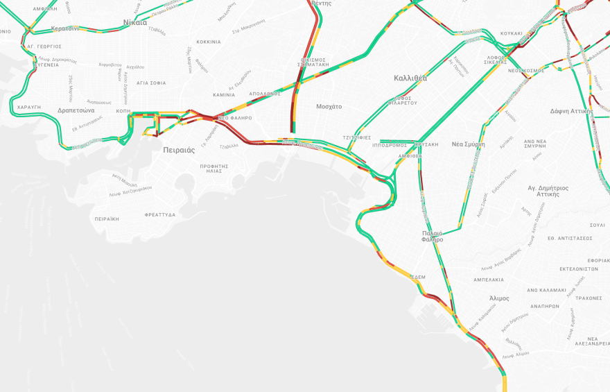Κίνηση στους δρόμους: Σημειωτόν στην Ποσειδώνος λόγω τροχαίου στο ρεύμα προς Γλυφάδα, ουρά χιλιομέτρων και στον Κηφισό - Live εικόνα