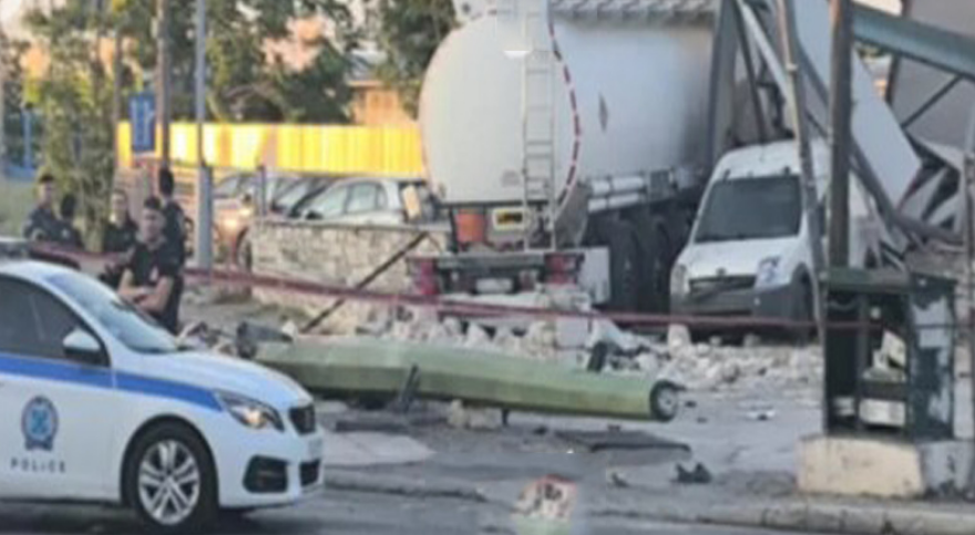 Δύσκολη ημέρα για τους οδηγούς, τροχαία και αυξημένη κίνηση παντού
