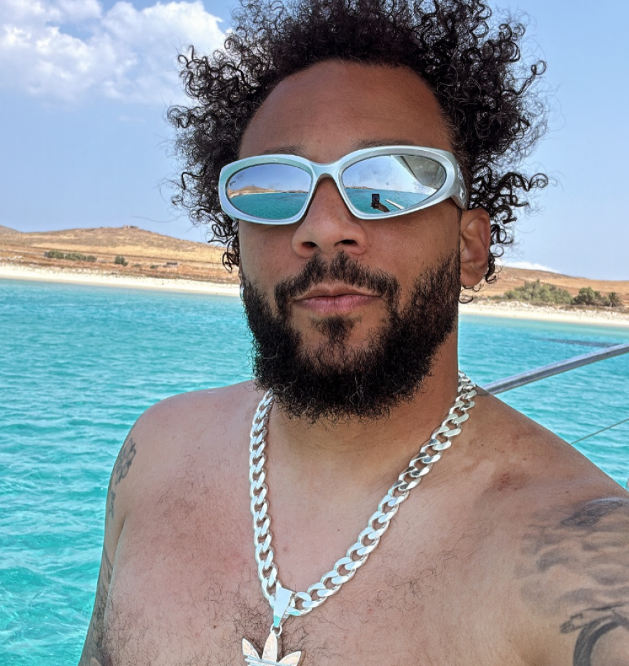 O θρυλικός Μαρσέλο επέστρεψε στην Ελλάδα - Οικογενειακές διακοπές στην Μύκονο για τον Βραζιλιάνο σταρ του ποδοσφαίρου 