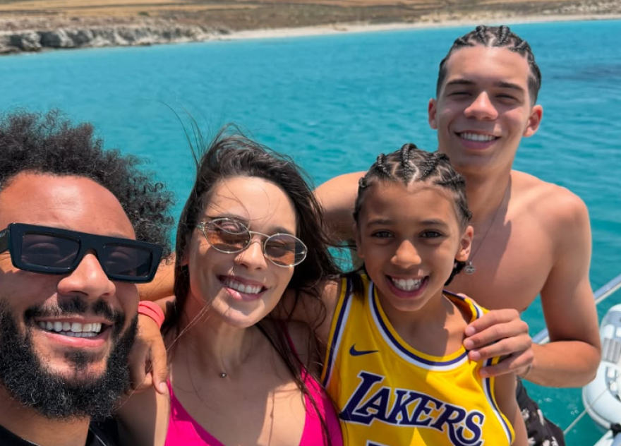 O θρυλικός Μαρσέλο επέστρεψε στην Ελλάδα - Οικογενειακές διακοπές στην Μύκονο για τον Βραζιλιάνο σταρ του ποδοσφαίρου 