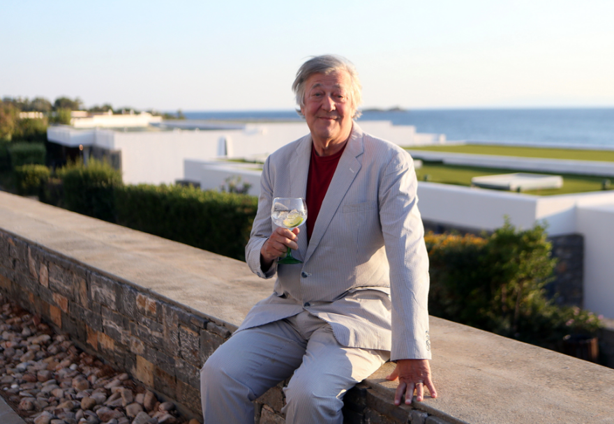 Στίβεν Φράι: Οι φωτογραφίες από την επίσκεψή του στην Ελλάδα