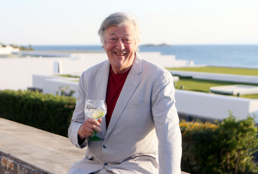 Στίβεν Φράι: Οι φωτογραφίες από την επίσκεψή του στην Ελλάδα