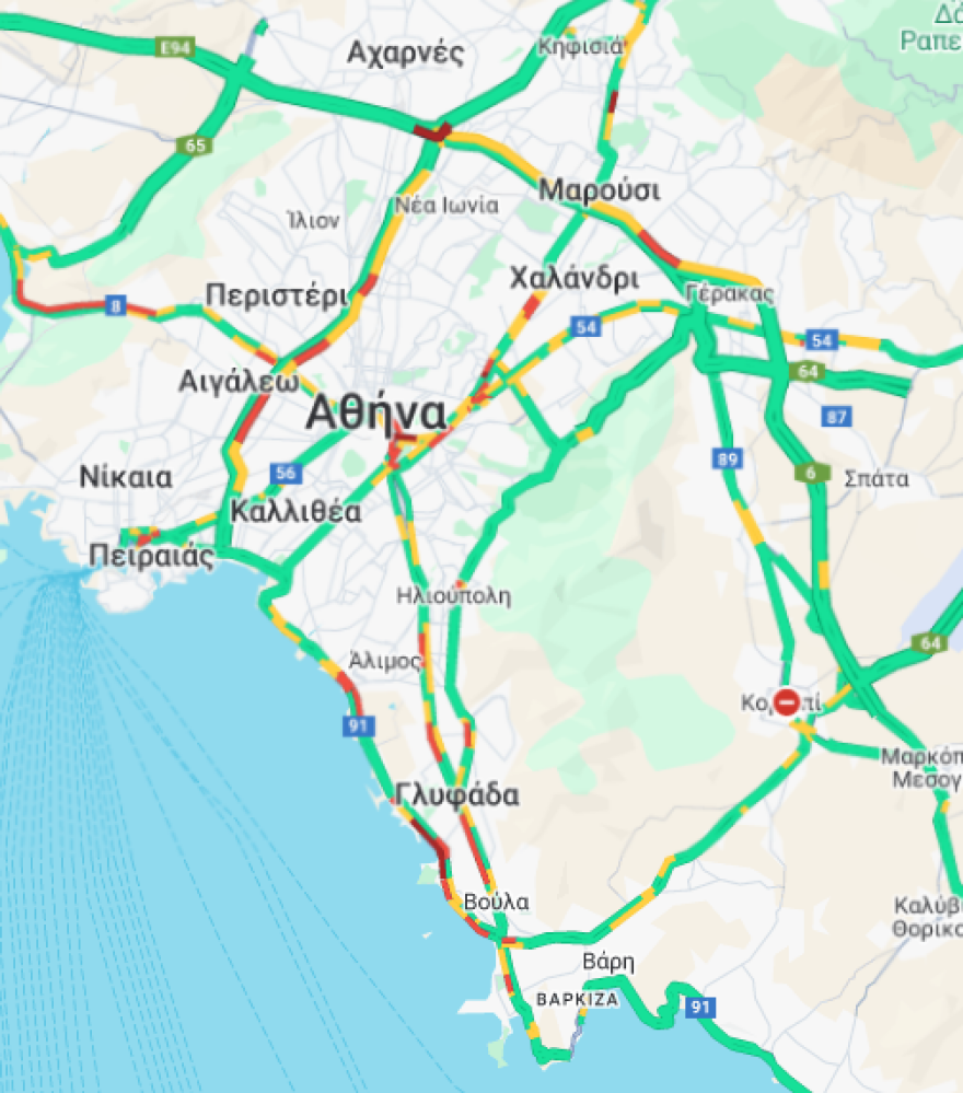 Κίνηση στους δρόμους: Σχεδόν 30 λεπτά οι καθυστερήσεις στην Αττική Οδό - Στο «κόκκινο» η άνοδος του Κηφισού και η Λεωφ. Αθηνών