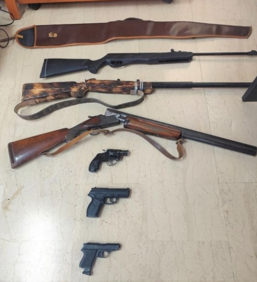 Χειροπέδες σε κακοποιούς που είχαν κάνει «σουρωτήρι» σπίτια χωριών της Ροδόπης