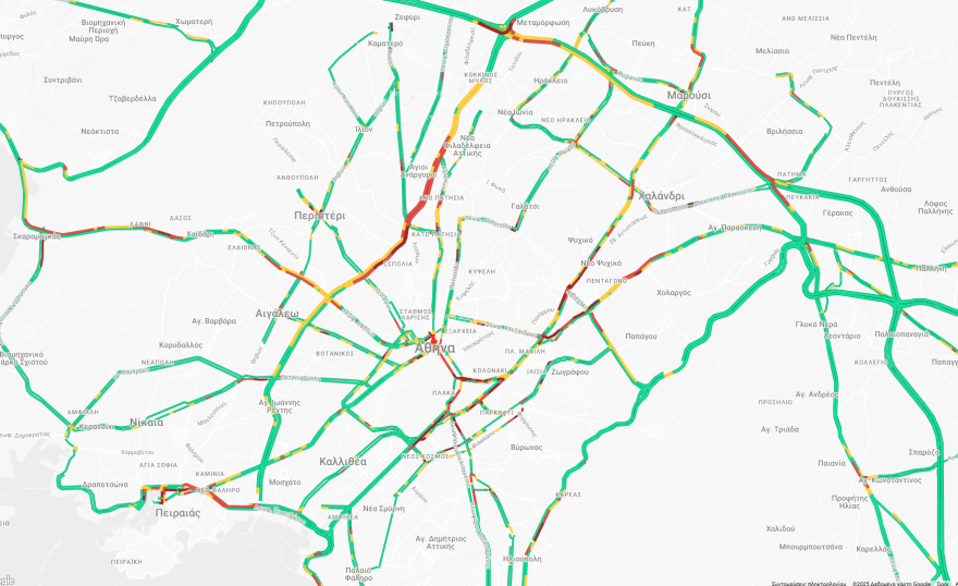 Κίνηση στους δρόμους: Με προβλήματα σε Κηφισό, κέντρο και Αττική Οδό, δείτε live πού υπάρχουν καθυστερήσεις