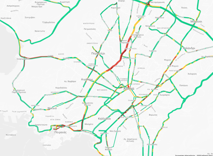 Κίνηση: Αυξημένη στον Κηφισό και το κέντρο - Μποτιλιάρισμα στο λιμάνι του Πειραιά
