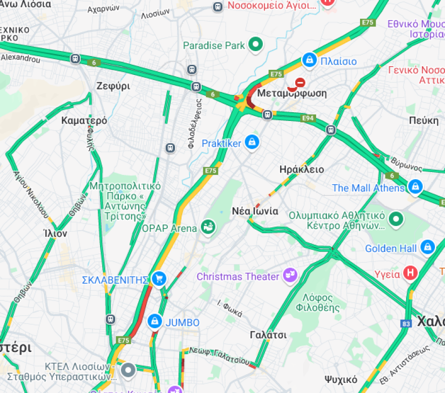 Συνεχίζεται η έξοδος των αδειούχων, κίνηση και καθυστερήσεις στα μεγάλα οδικά δίκτυα