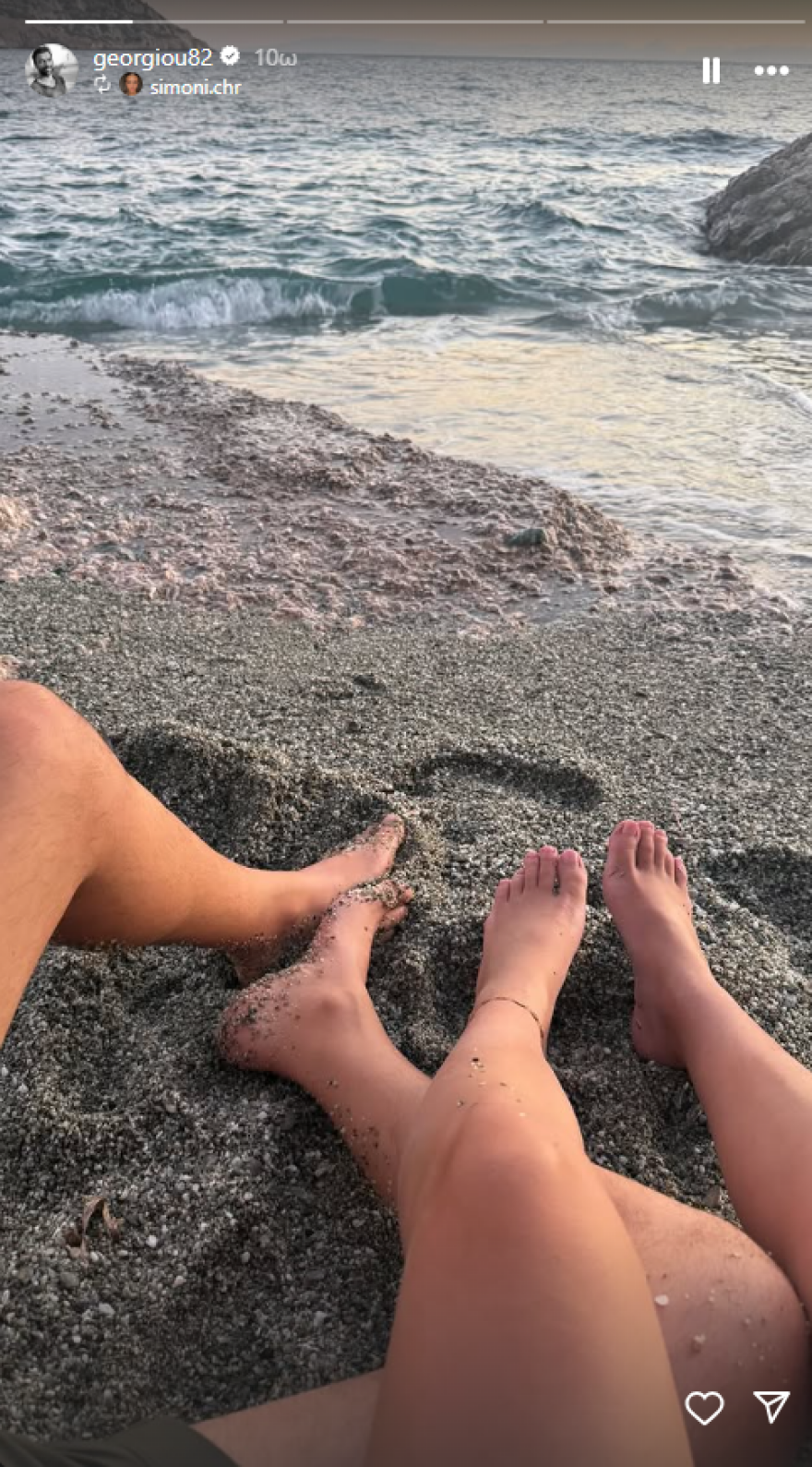 Σιμώνη Χριστοδούλου: Ο Ανδρέας Γεωργίου τη φωτογράφισε σε προχωρημένη εγκυμοσύνη στην παραλία