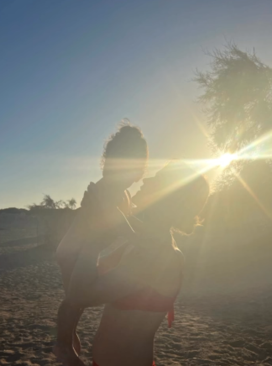 Δανάη Μιχαλάκη: Το φωτογραφικό άλμπουμ από τις διακοπές της στην Αμοργό