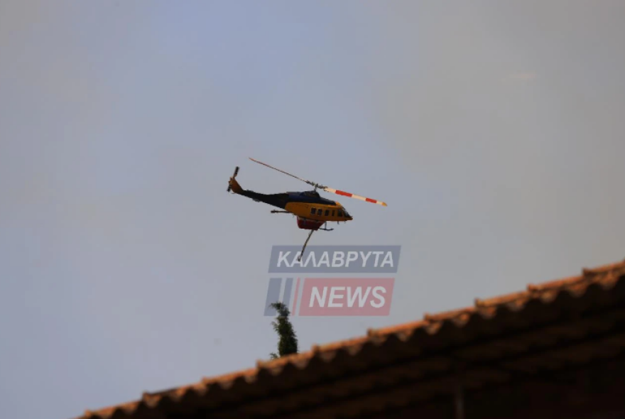 Καλύτερη η εικόνα της φωτιάς στο Λιβάδι Καλαβρύτων - Δείτε βίντεο