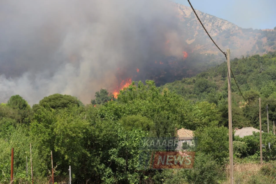 Καλύτερη η εικόνα της φωτιάς στο Λιβάδι Καλαβρύτων - Δείτε βίντεο