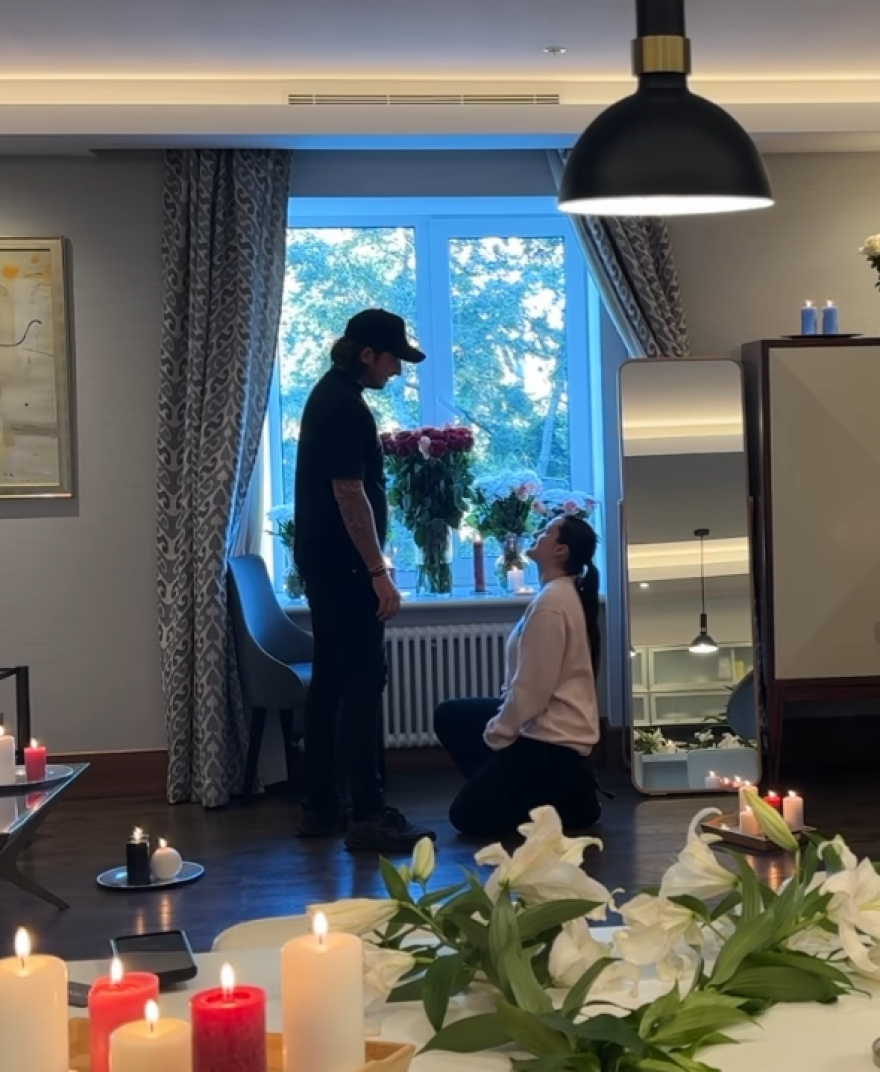 Η Μπέλα Θορν έκανε πρόταση γάμου στον σύντροφό της - Δείτε φωτογραφίες και βίντεο