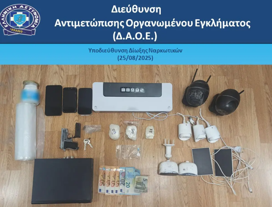 Δύο συλλήψεις στην Αττική για κατοχή και διακίνηση ναρκωτικών - Δείτε βίντεο