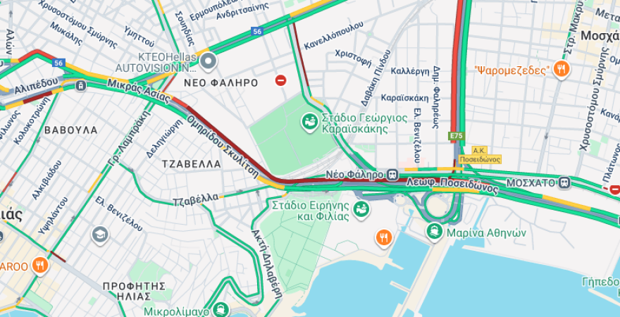 30 επιβάτες τραυματίστηκαν μετά από σύγκρουση λεωφορείου με τραμ στον Πειραιά