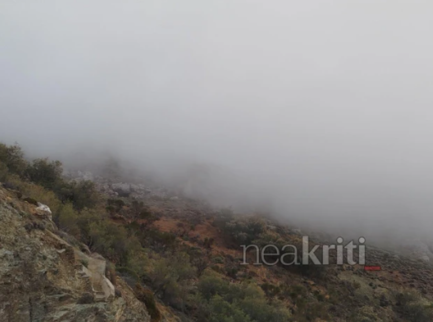 Χωριά που «επιπλέουν» στα σύννεφα στο Λασίθι, χάθηκαν μέσα στην ομίχλη - Βίντεο και φωτογραφίες