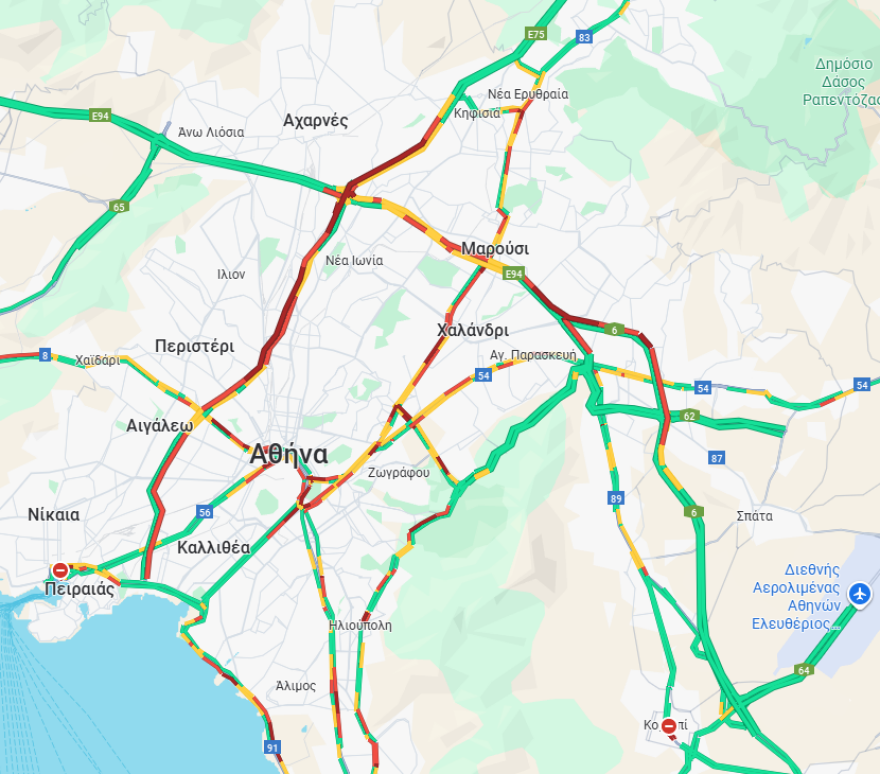 Τροχαίο στον Κηφισό και αυξημένη κίνηση και στα δύο ρεύματα - Καθυστερήσεις άνω των 30 λεπτών στην Αττική Οδό