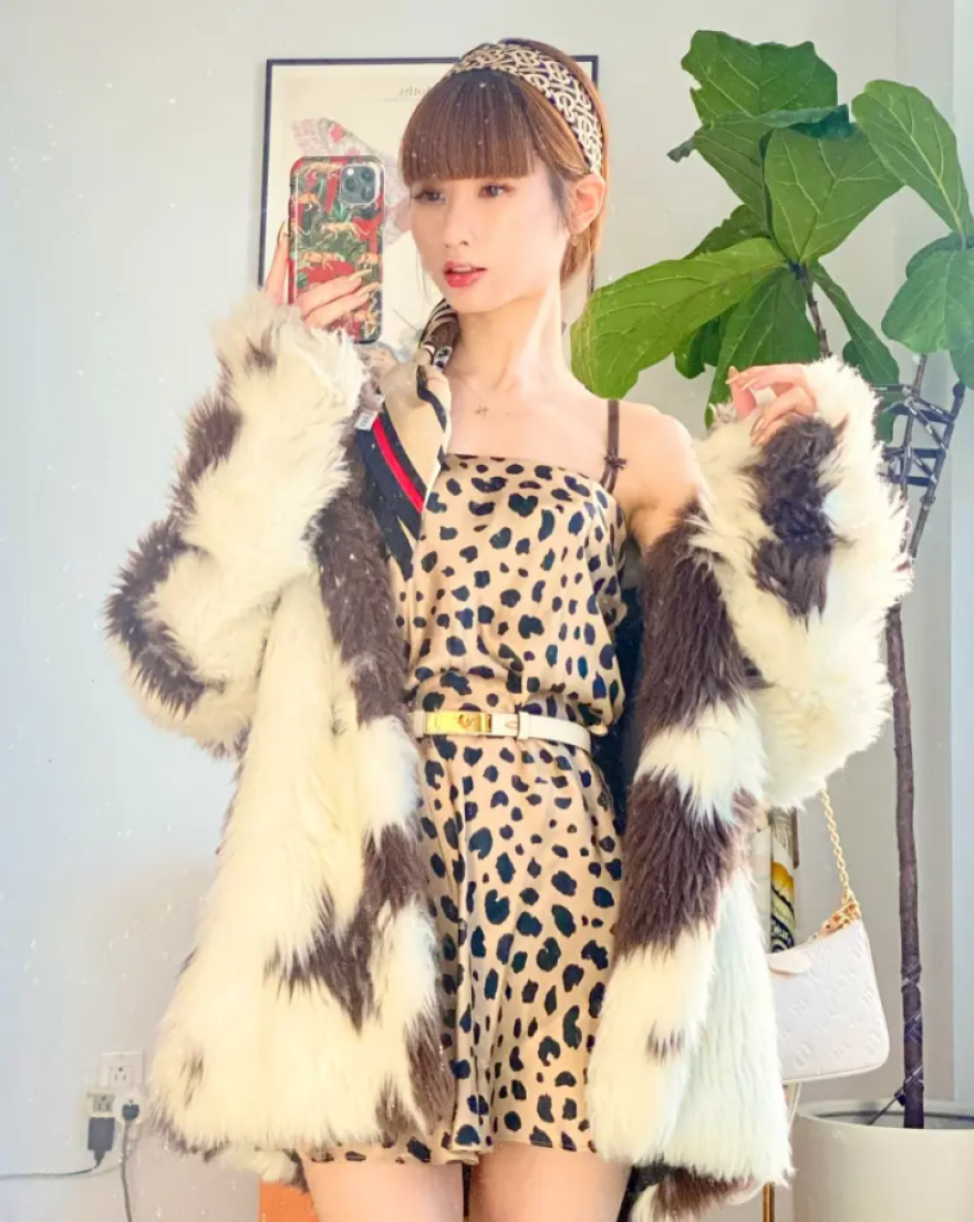 Απατεώνισσα έτρωγε σε πανάκριβα εστιατόρια της Νέας Υόρκης και έφευγε χωρίς να πληρώσει - Πώς εξαπατούσε τους επιχειρηματίες