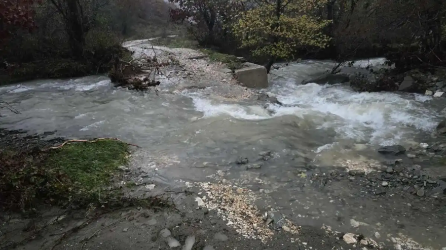 Η κακοκαιρία πλήττει Θεσπρωτία και Γιάννενα - Πλημμύρησαν δρόμοι σε Κέρκυρα και Ηγουμενίτσα, δείτε φωτογραφίες και βίντεο