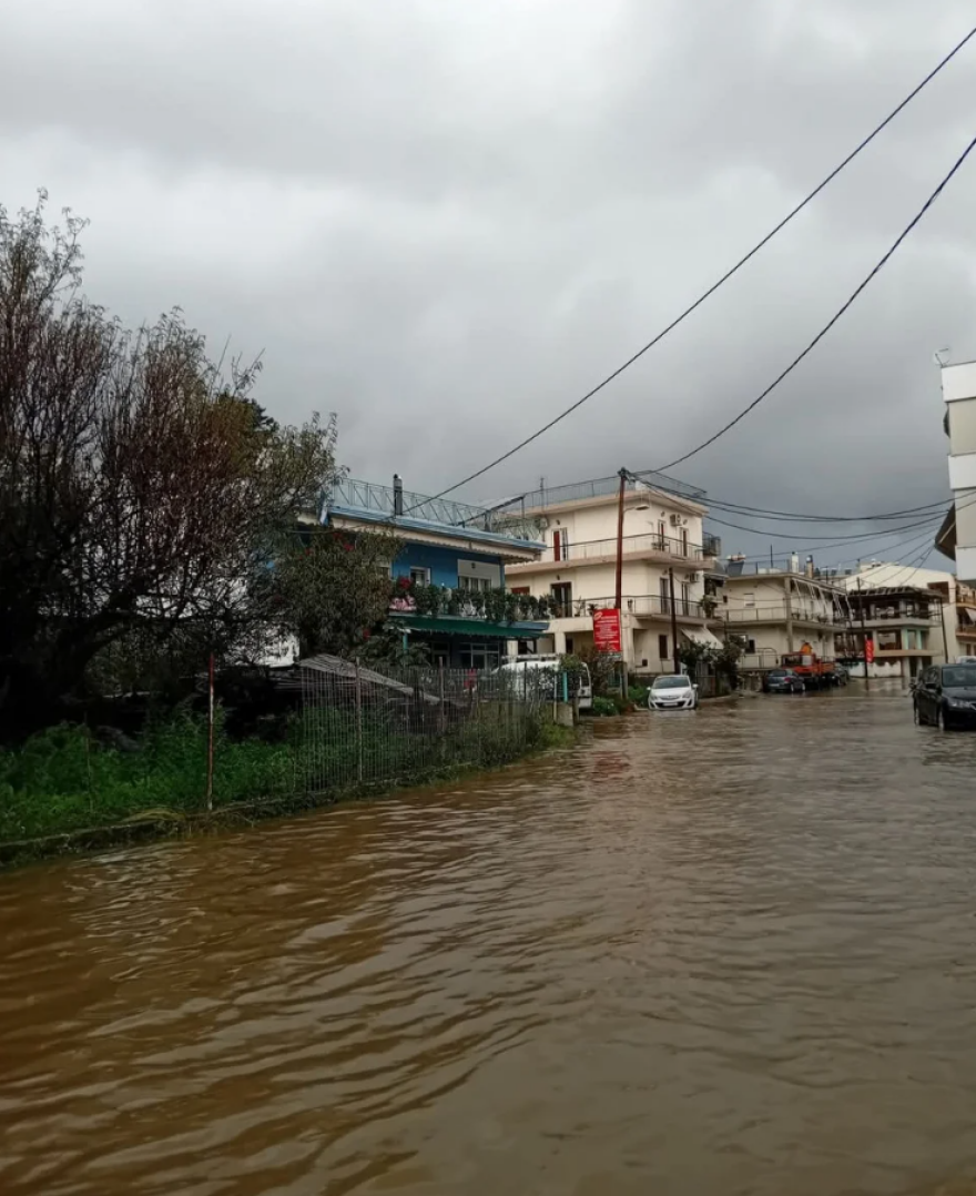 Πλημμύρες και κατολισθήσεις από την κακοκαιρία σε Ήπειρο και Κέρκυρα - Εκδόθηκαν 112 σε Ιωάννινα, Άρτα, Πρέβεζα και Θεσπρωτία (βίντεο και φωτογραφίες)