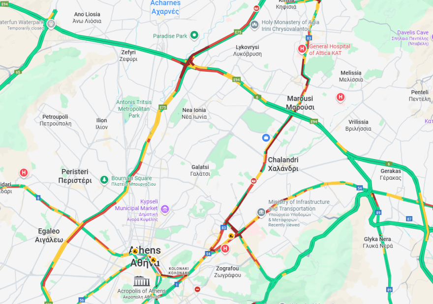 Έκτακτη μοτοπορεία των ταξί προς τη Βουλή μετά τα επεισόδια έξω από το υπουργείο Μεταφορών, δείτε βίντεο