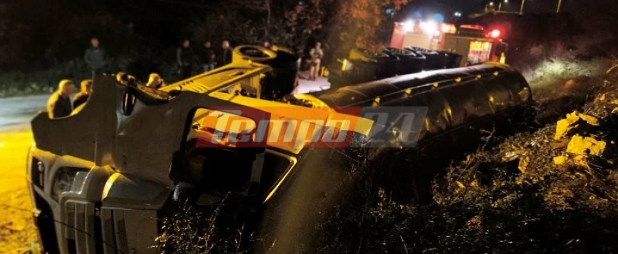 Νεκρός ο οδηγός νταλίκας που ανετράπη στην Άρτα, βίντεο