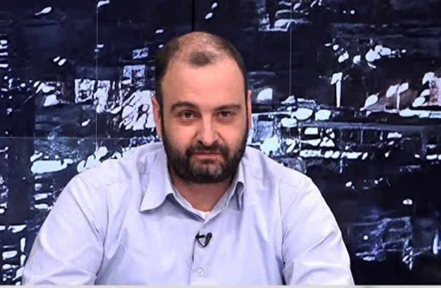 Άγριο επεισόδιο στο Στρασβούργο, ο ευρωβουλευτής Νίκος Παππάς χτύπησε τον δημοσιογράφο Νίκο Γιαννόπουλο - Διαγράφεται από τον ΣΥΡΙΖΑ