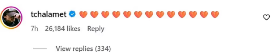 Με χρυσό μπικίνι και πορτοκαλί φόρεμα με βαθύ ντεκολτέ το ποδαρικό της Κάιλι Τζένερ για το 2026
