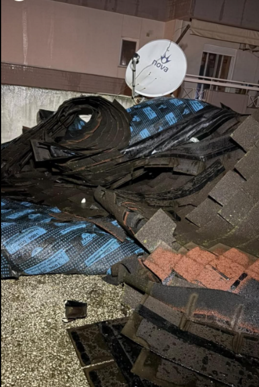 Μεγάλες ζημιές στην Αλεξανδρούπολη: Άνεμοι με ριπές 140 χιλιομέτρων χτύπησαν την πόλη, δείτε βίντεο