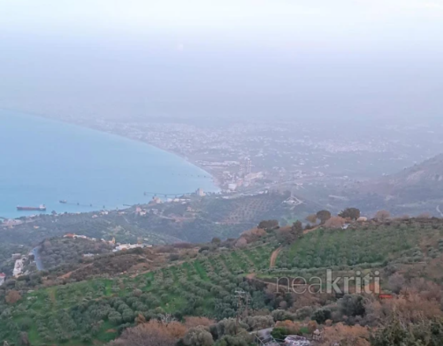 Η αφρικανική σκόνη «έπνιξε» το Ηράκλειο, δείτε βίντεο και φωτογραφίες