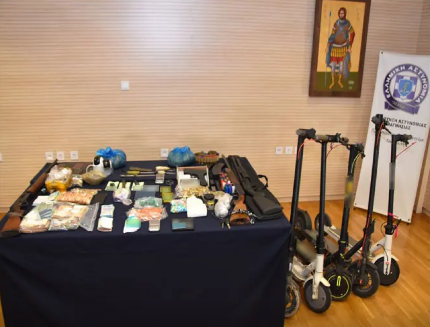 Στον εισαγγελέα οι 13 συλληφθέντες για το κύκλωμα ναρκωτικών στη Μαγνησία