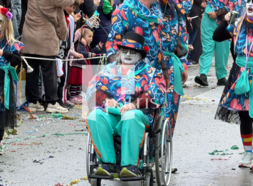 Με παρέλαση έπεσε η αυλαία του Ρεθεμνιώτικου Καρναβαλιού, δείτε βίντεο και φωτογραφίες