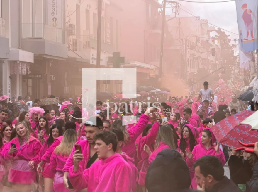 Με παρέλαση έπεσε η αυλαία του Ρεθεμνιώτικου Καρναβαλιού, δείτε βίντεο και φωτογραφίες