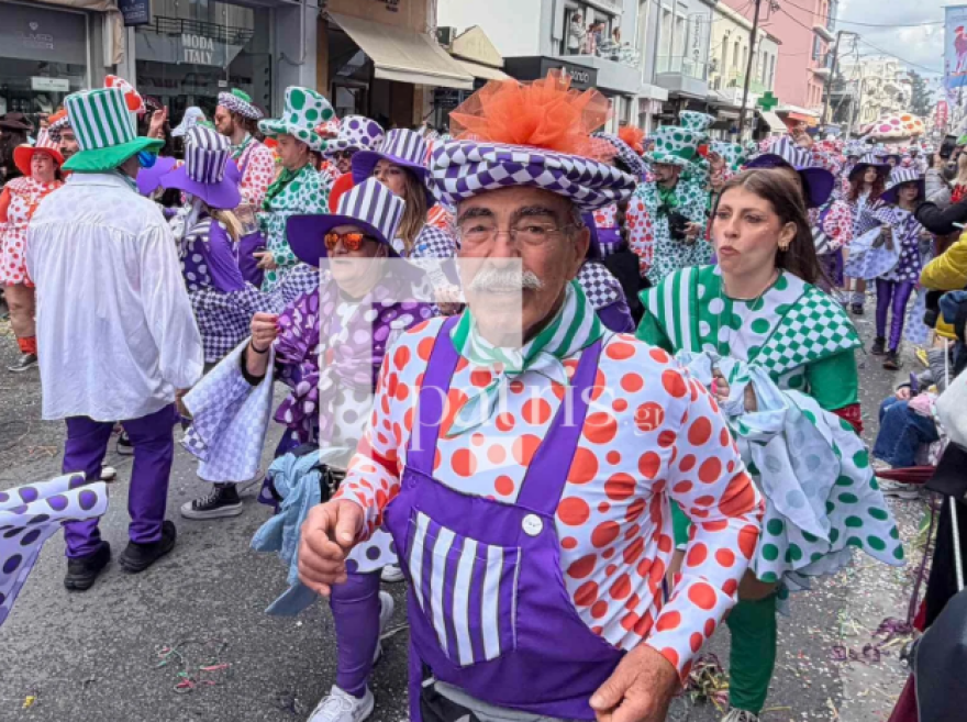 Με παρέλαση έπεσε η αυλαία του Ρεθεμνιώτικου Καρναβαλιού, δείτε βίντεο και φωτογραφίες