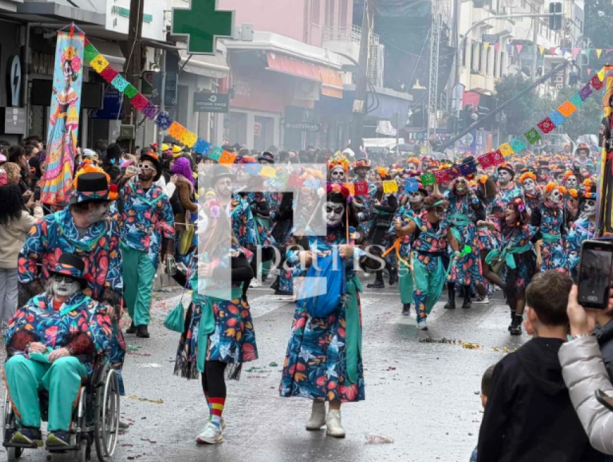 Με παρέλαση έπεσε η αυλαία του Ρεθεμνιώτικου Καρναβαλιού, δείτε βίντεο και φωτογραφίες