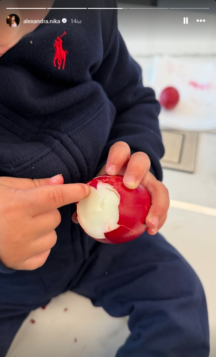 Οι φωτογραφίες της Αλεξάνδρας Νίκα με τον γιο της από την Κυριακή του Πάσχα